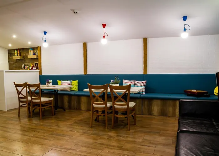 瑟索尼南布尔加斯酒店 2*