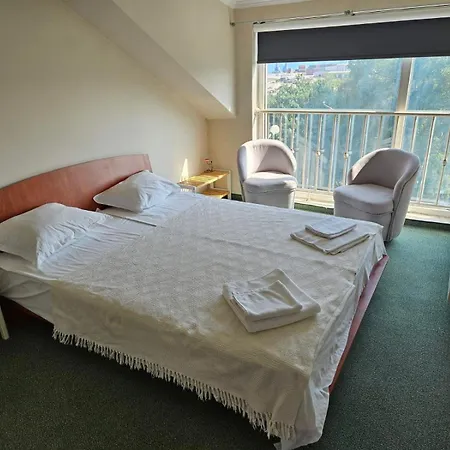 Sezoni South Guest house 2*